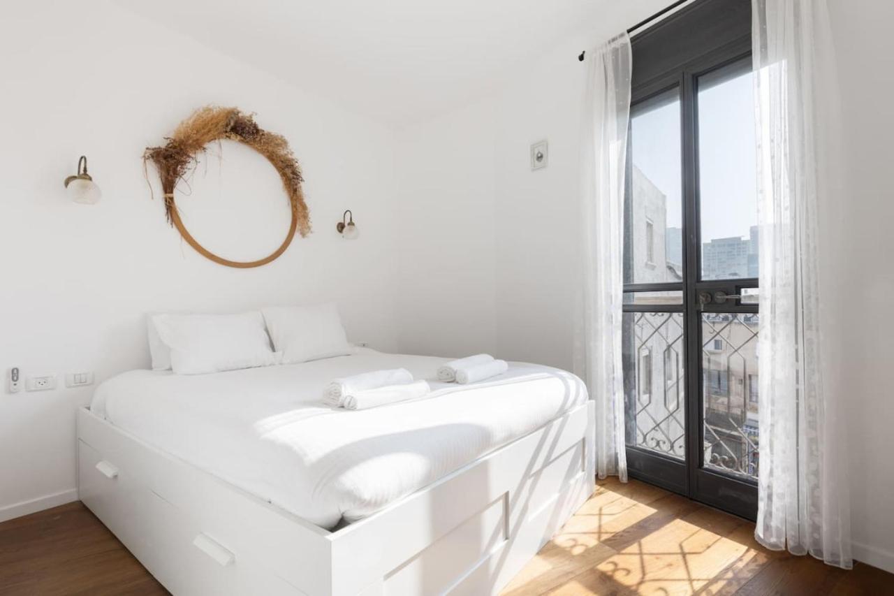Elegant Apartment W Balcony & Mamad In Heart Of Tel Aviv By Sea N' Rent Exterior photo